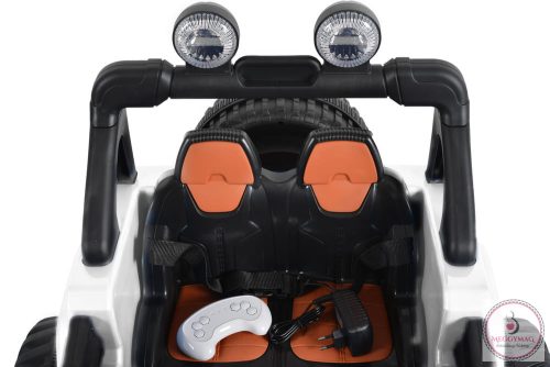 MONI BO fuego jeep 3 seb., 4 motoros 30 kg fehér