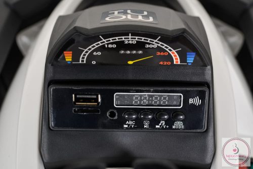 MONI BO Majestic quad fehér