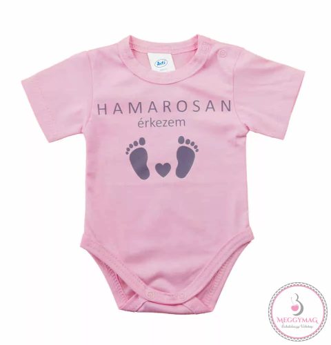 Hamarosan érkezem feliratos baba body, babaváró ajándék, 56-os