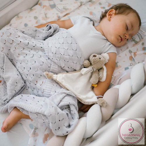 BabyOno szundikendő - Willy kutyus cumitartóval plüss 1523