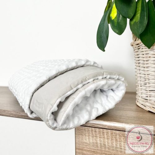 Kétoldalú babatakaró 70×90 cm | Szürke pamutvászon, fehér minky, antiallergén töltettel