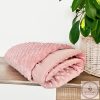 Kétoldalú babatakaró 70×90 cm | Púder rózsaszín pamutvászon, minky, antiallergén töltettel