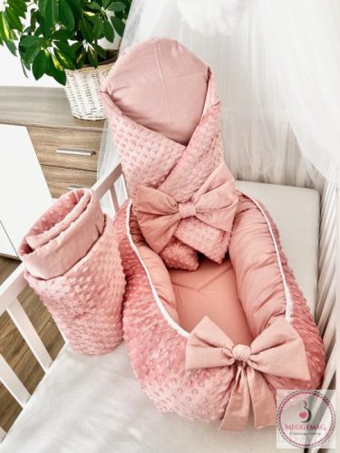 Kétoldalú babatakaró 70×90 cm | Púder rózsaszín pamutvászon, minky, antiallergén töltettel