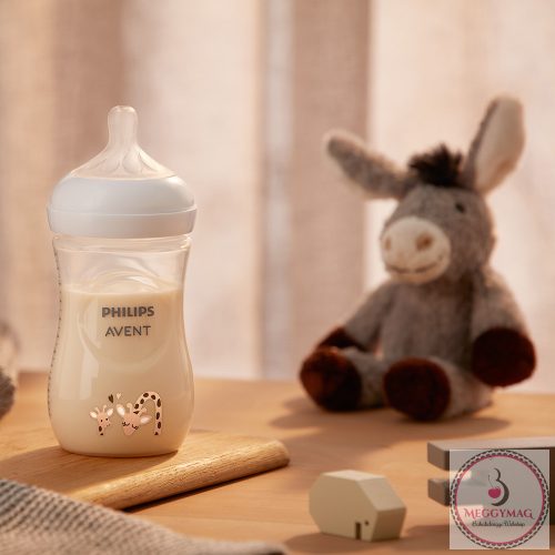 Philips AVENT cumisüveg Natural Response 260ml zsiráf