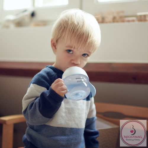 Philips AVENT cumisüveg tanuló Natural Response 150ml
