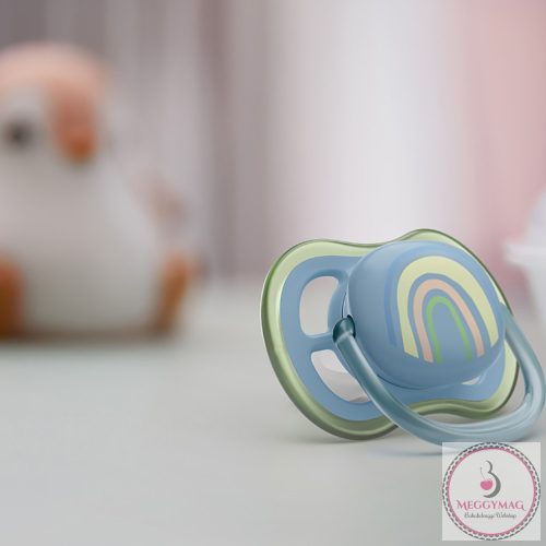 Philips AVENT játszócumi Ultra Air 0-6hó szivárványos 1db