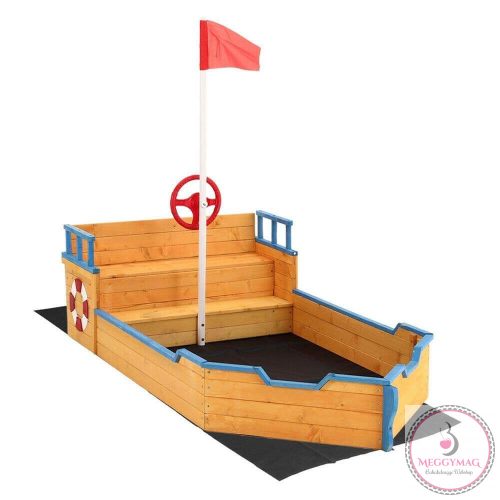 Kalózhajó formájú homokozó