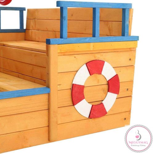 Kalózhajó formájú homokozó