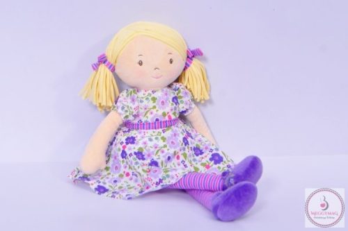Tikiri Toys Peggy játék baba természetes pamutból